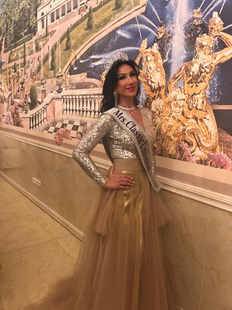 Россиянка победила на конкурсе красоты Миссис Вселенная 2020