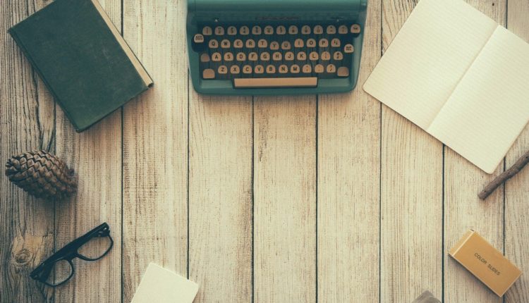 typewriter-801921_1280