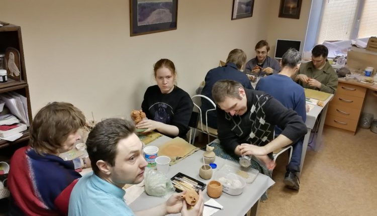 РАБОТА В ГОНЧАРНОЙ МАСТЕРСКОЙ РООИ ЛИГА ПОМОЩИ