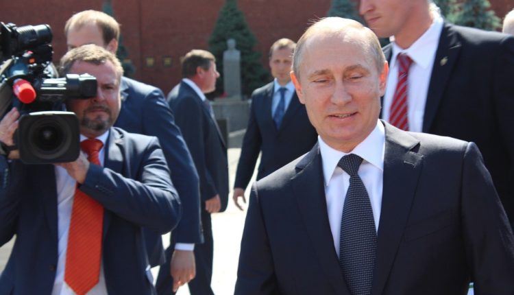 putin-g2b6643158_1280