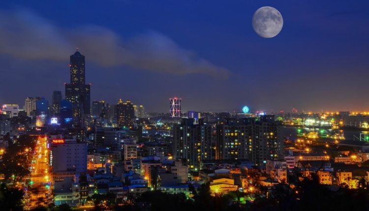 city-view-gfe6b04f4d_1280