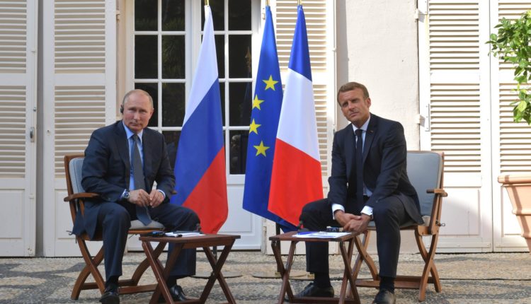 Путин и Макрон