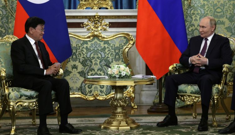 Россия и Лаос: 65 лет дружбы, подкреплённой… слонами