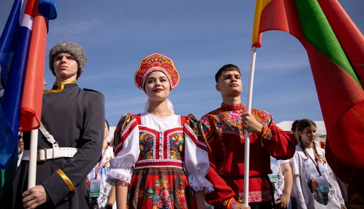 Год единства народов России на ВЭФ-2026